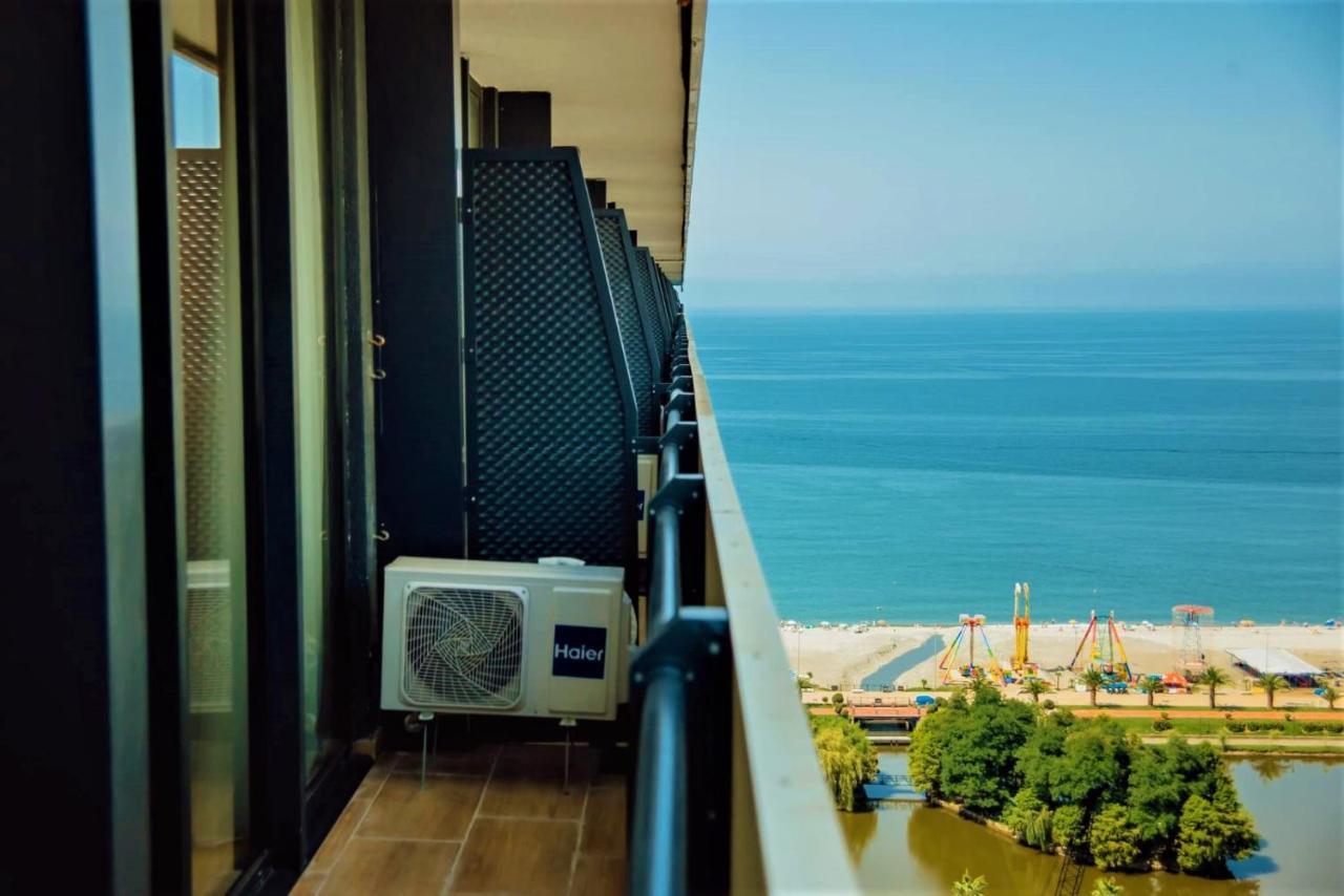 Orbi City Sea View - Special Category Aparthotel Batumi Exterior foto