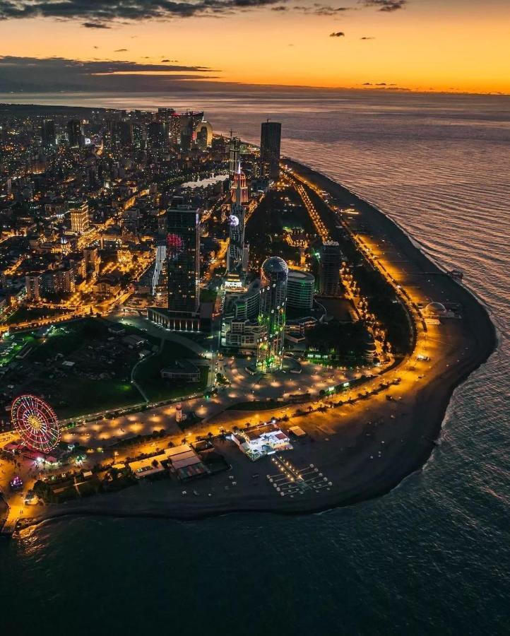 Orbi City Sea View - Special Category Aparthotel Batumi Exterior foto