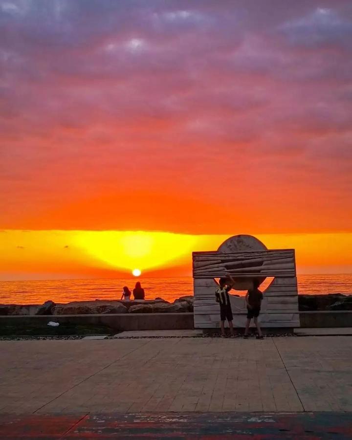 Orbi City Sea View - Special Category Aparthotel Batumi Exterior foto